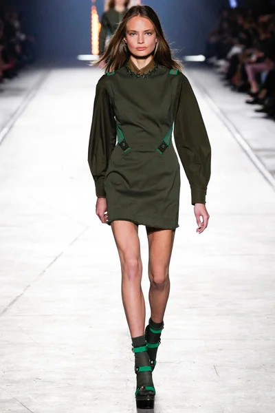 Look 6
